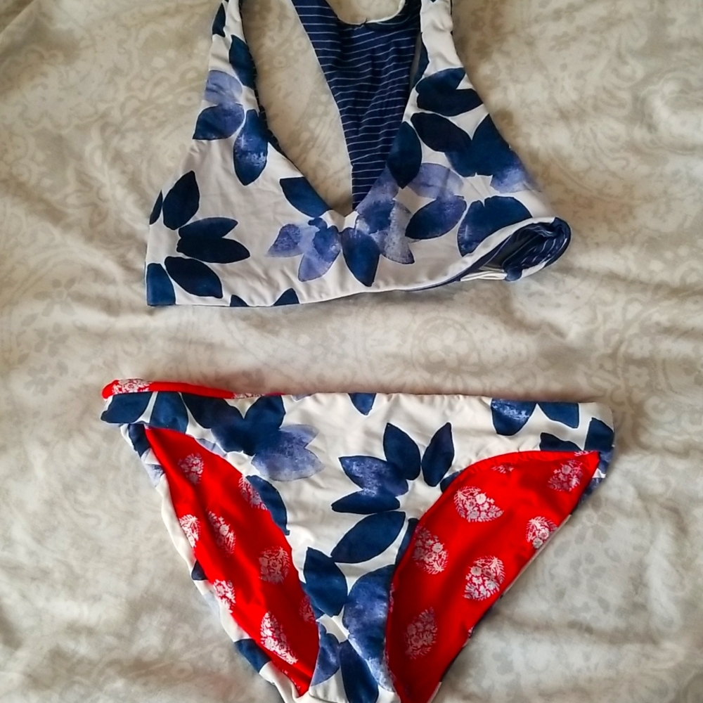 Carve designs swim small
